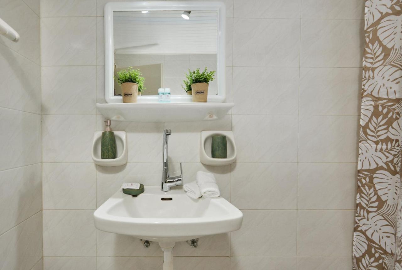 P Koklas Apartments ザキントス エクステリア 写真