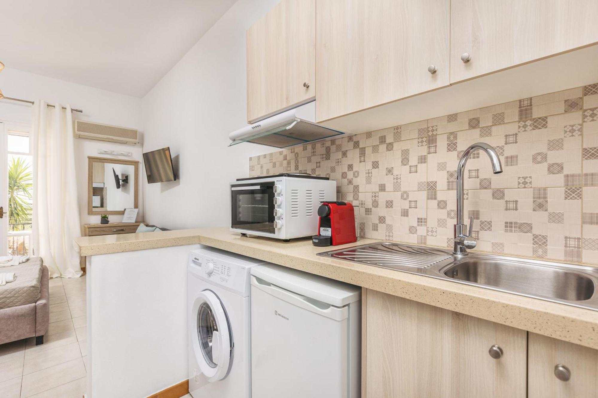 P Koklas Apartments ザキントス エクステリア 写真