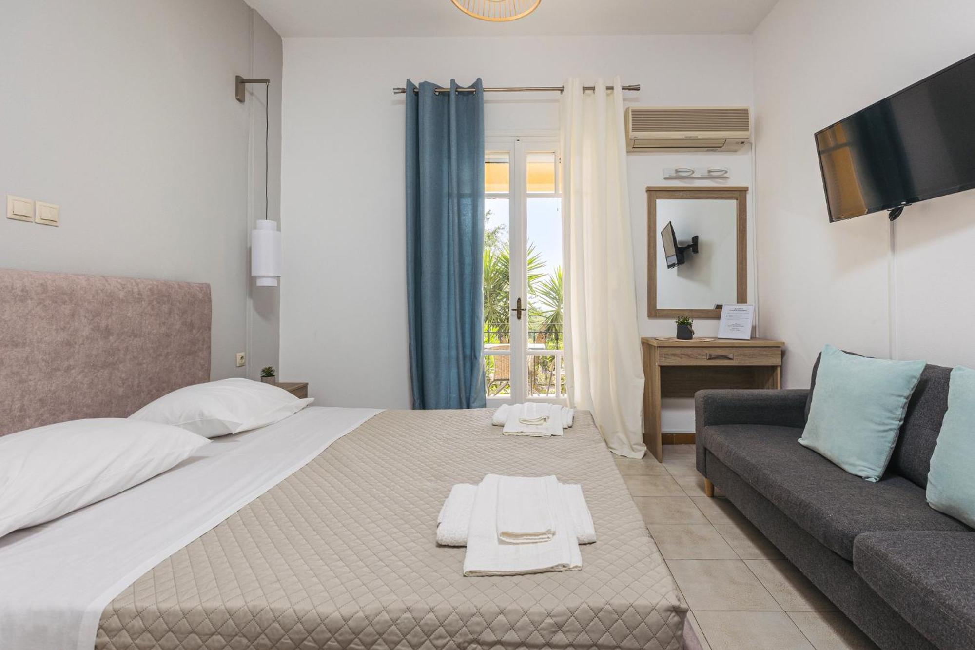 P Koklas Apartments ザキントス エクステリア 写真